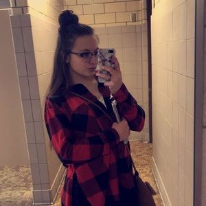 Meet your Posher, Abigail